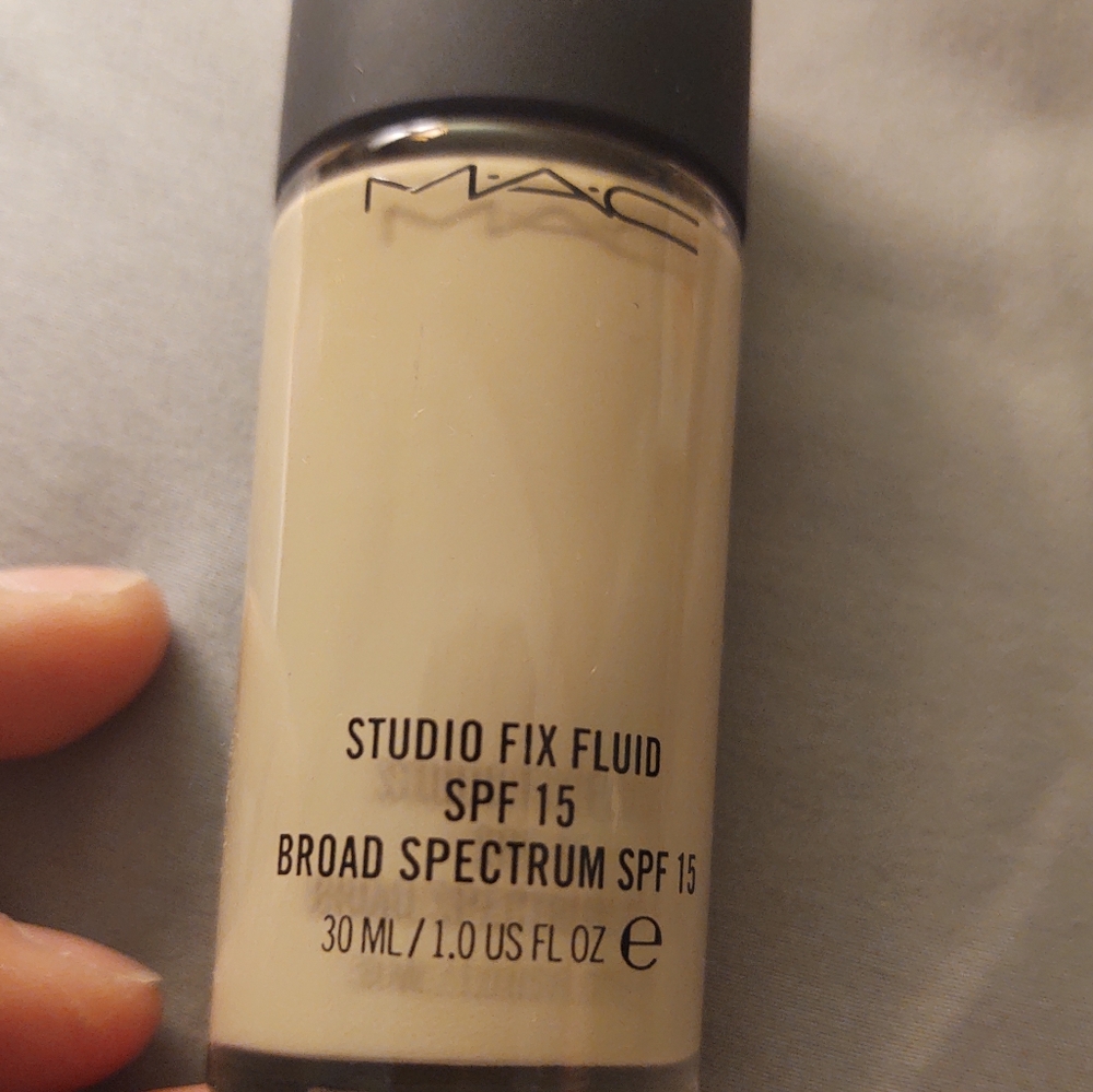 Mac studio fix fluid nc5
